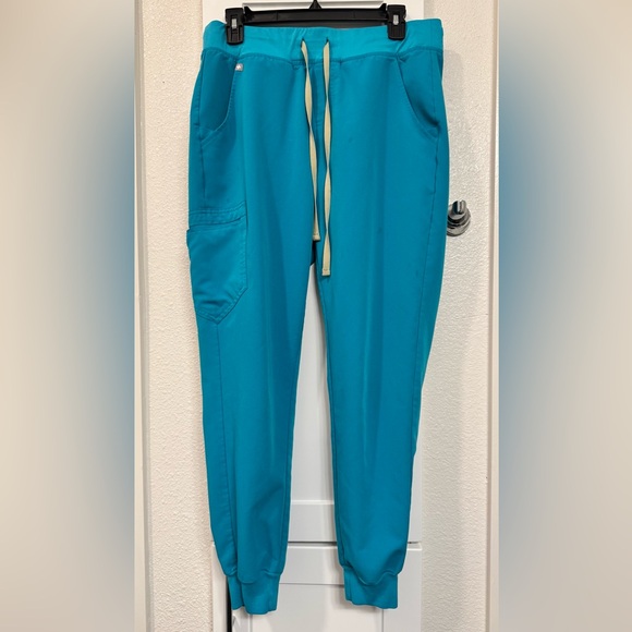 FIGS Teal Scrub Set — Catarina Top + Zamora Joggers (Small Stains) - Picture 6 of 9